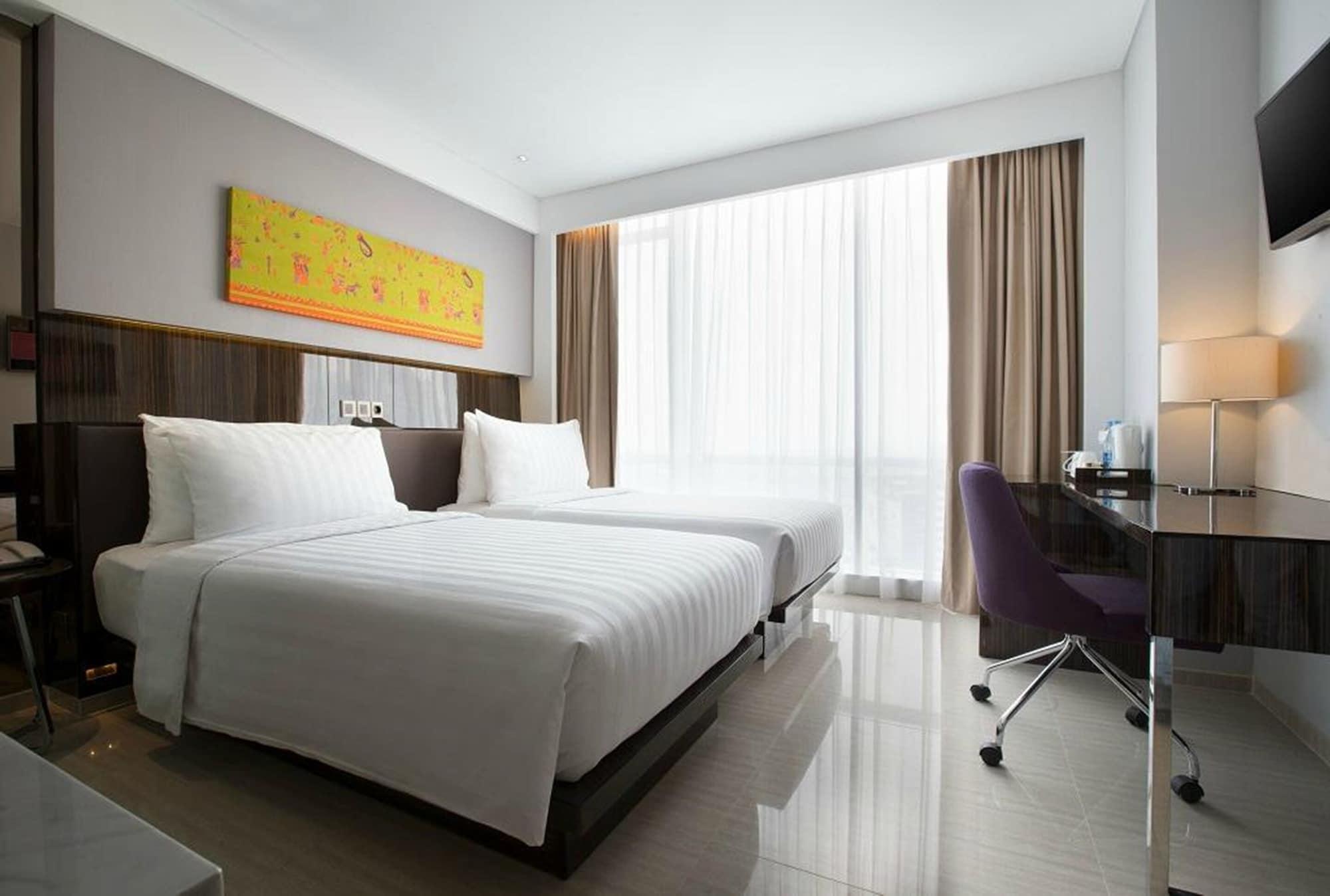 Hotel Santika Premiere Hayam Wuruk Джакарта Екстериор снимка