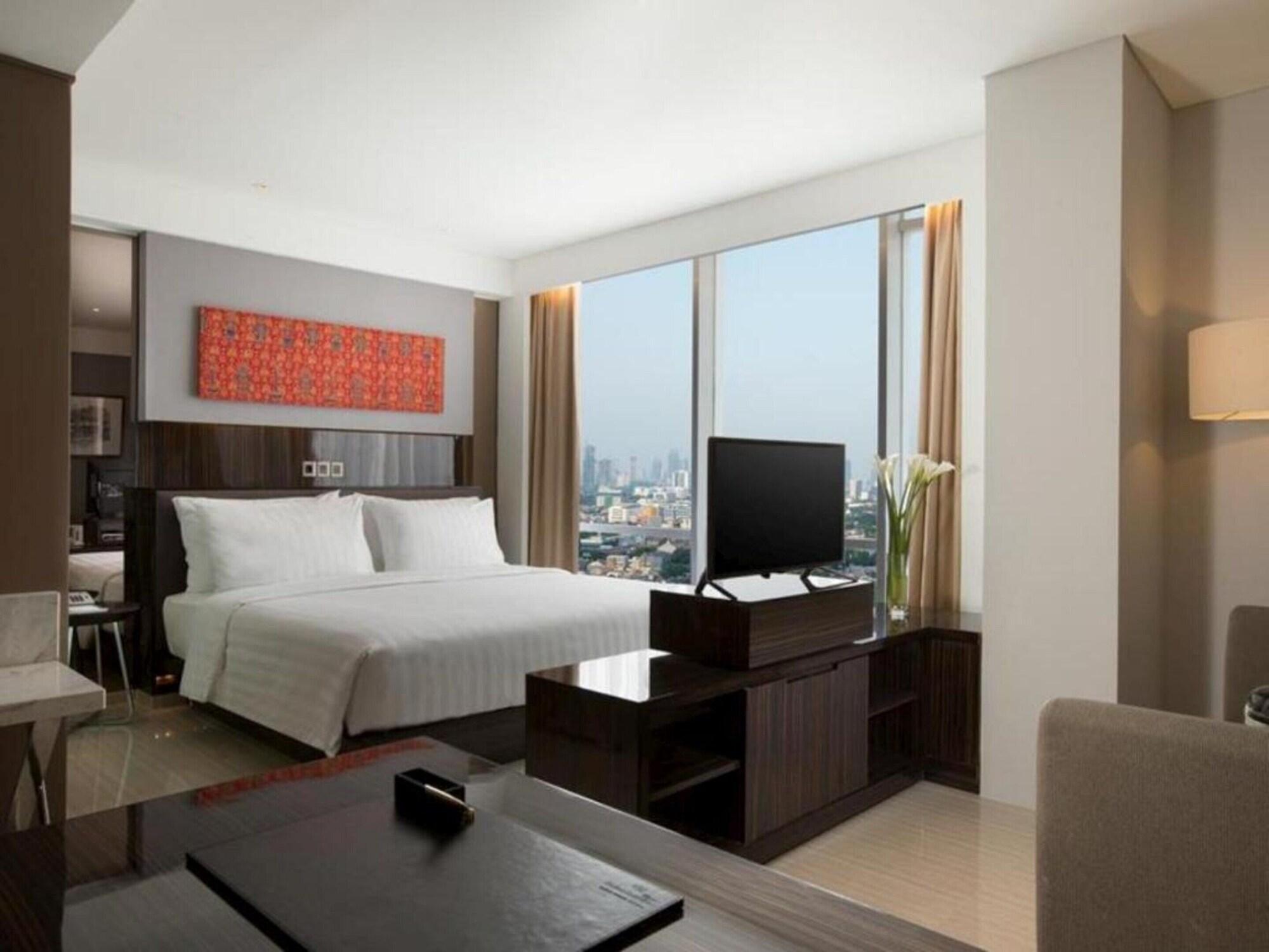 Hotel Santika Premiere Hayam Wuruk Джакарта Екстериор снимка