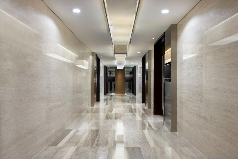 Hotel Santika Premiere Hayam Wuruk Джакарта Екстериор снимка